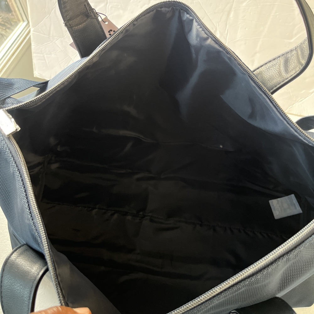 Jimmy Choo Parfums Navy Duffle Weekender Bag W/ Shoulder Strap Travel Tote New - Picture 16 of 16
